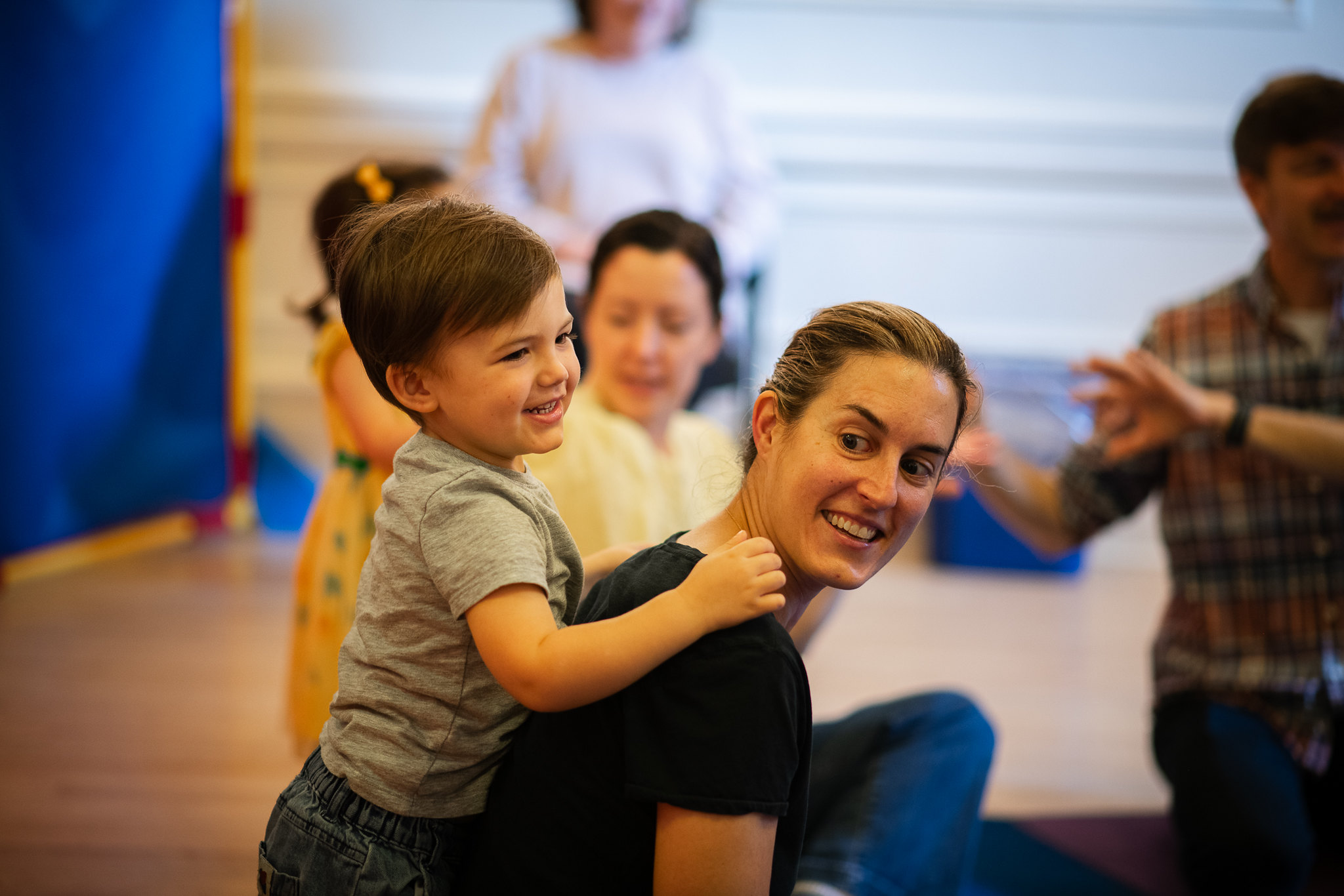 A parent and child in a Suzuki Early Childhood Education class